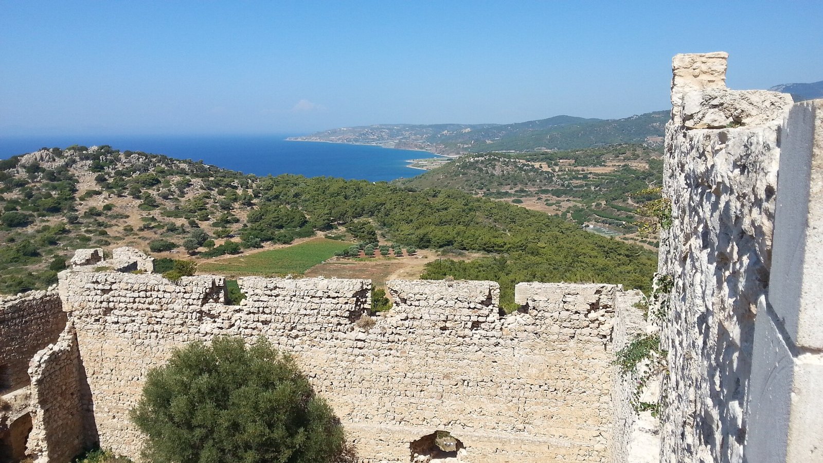 Descubre el Castillo de Kritinia: Historia y Bellezas de Grecia - 7R75+8W | Secret World Trip Planner