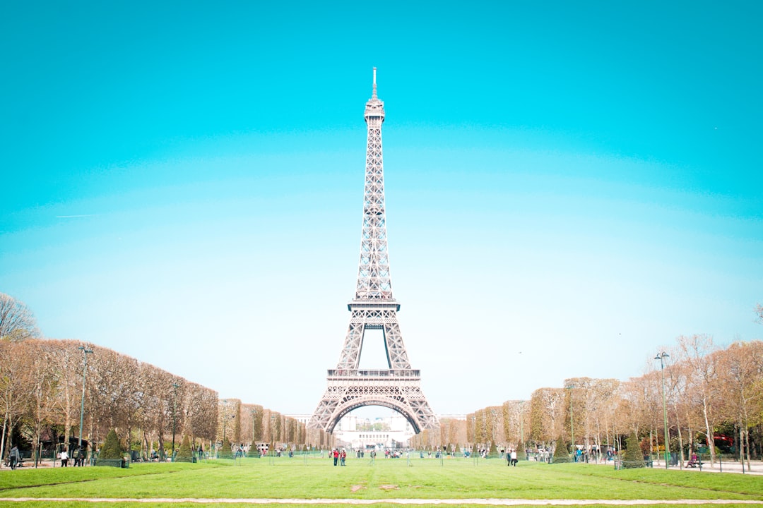O Fim de Semana Perfeito em Paris: Roteiro com IA - Parigi | Secret World Trip Planner