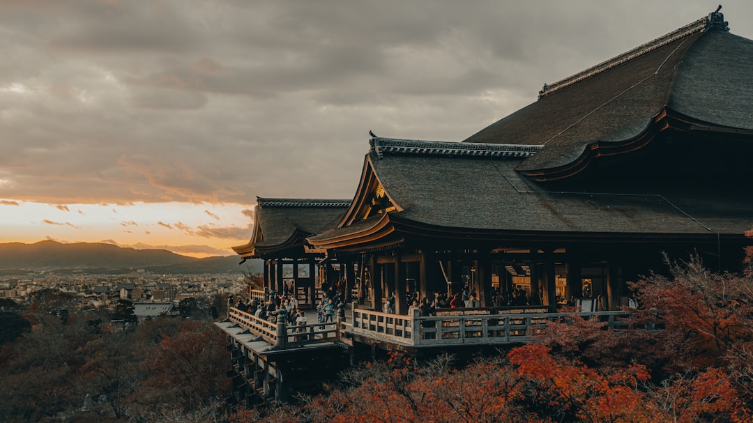 Roteiro Perfeito em Kyoto: Planeje com Secret World - Kyoto | Secret World Trip Planner