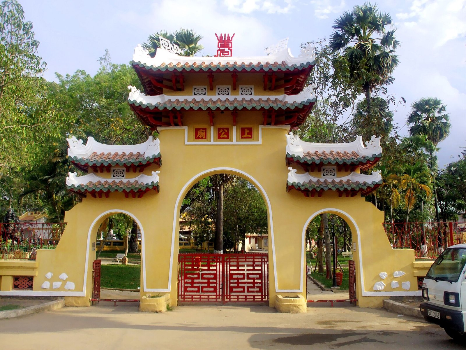 Scopri il Lăng Lê Văn Duyệt: Storia e Cultura del Vietnam - Gia Định | Secret World Trip Planner