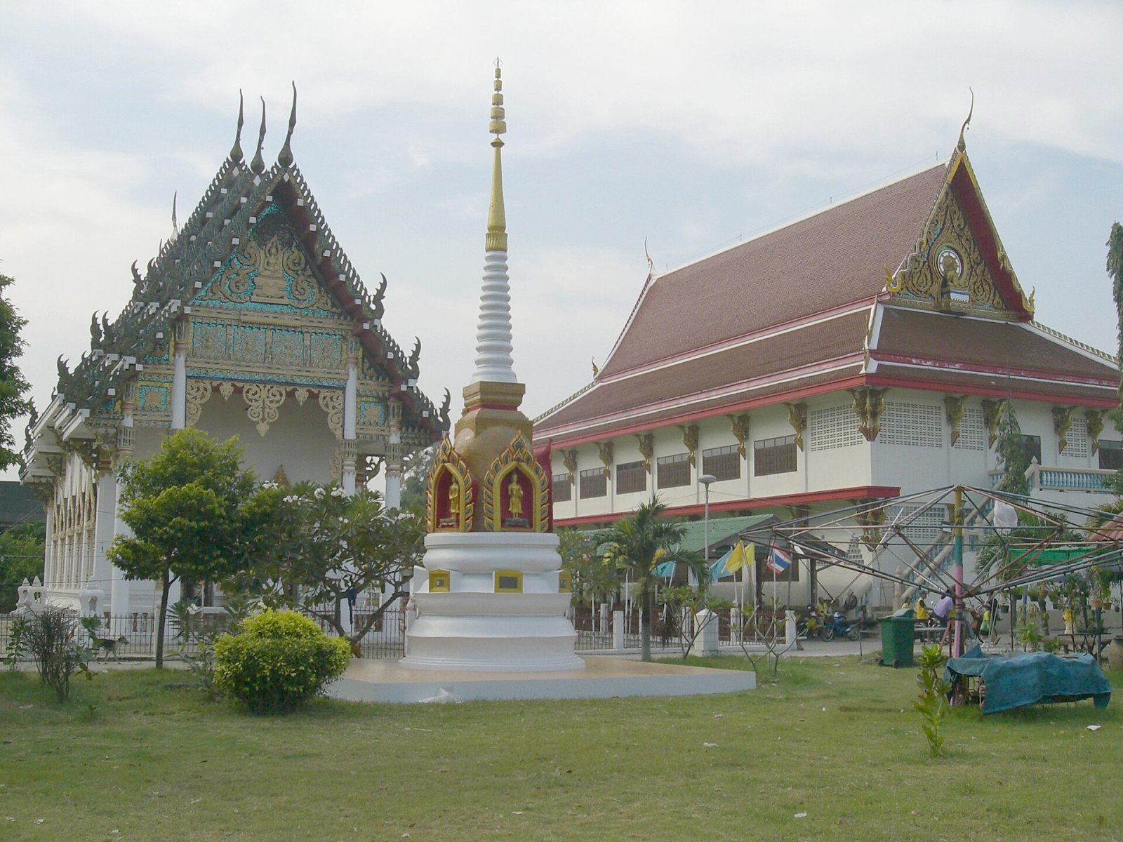 Scopri le Rovine di Wat Nok: Un Viaggio nella Storia Thai - Phra Nakhon Si Ayutthaya District | Secret World Trip Planner
