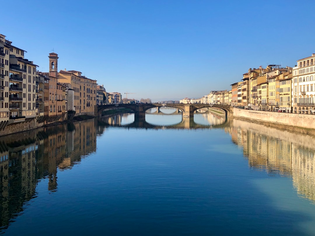 自由广场：特里斯特的建筑瑰宝 - Piazza della Libertà | Secret World Trip Planner