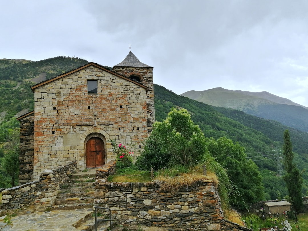 Die Kirche San Giovanni Teologo: Ein verborgenes Juwel in Ohrid - Kocho Racin | Secret World Trip Planner