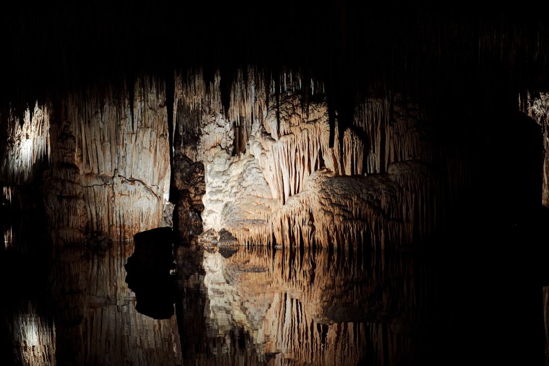 The Enchanting Drach Caves: An Underground Journey - 07680 Porto Cristo | Secret World Trip Planner