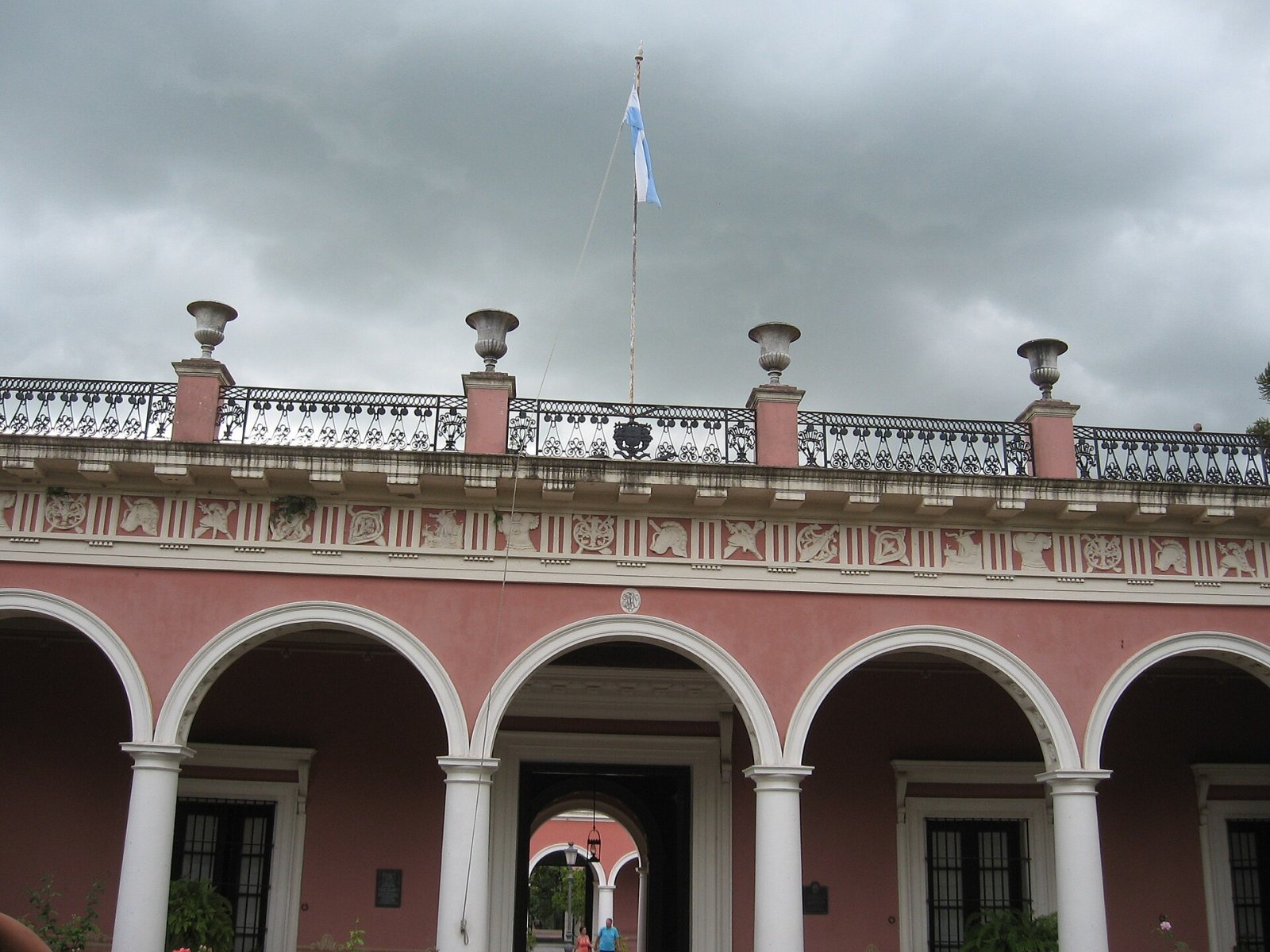 Entdecken Sie den Palacio San José: ein kulturelles Juwel in Argentinien - Palacio San Jose | Secret World Trip Planner