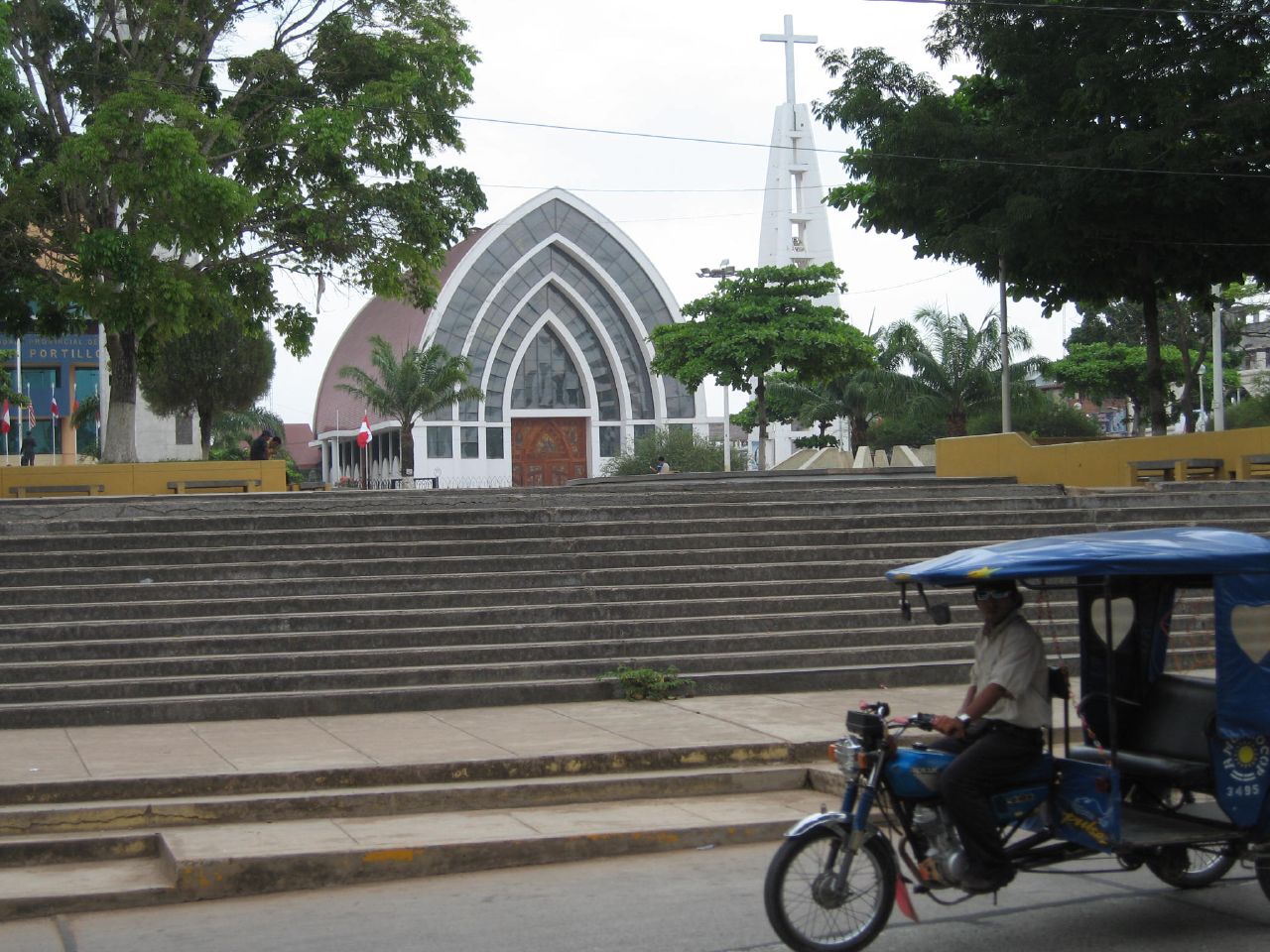 Scopri il Vicariato Apostolico di Pucallpa: un tesoro culturale in Perù — Pucallpa