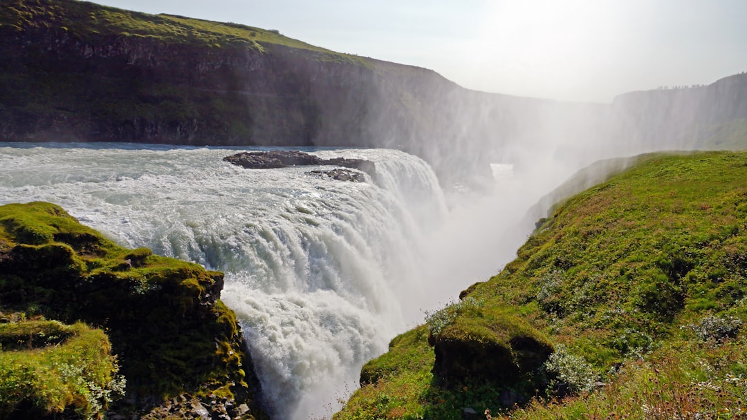 Захватывающие закаты у Гуллфосса, Исландия - Gullfoss Parking | Secret World Trip Planner