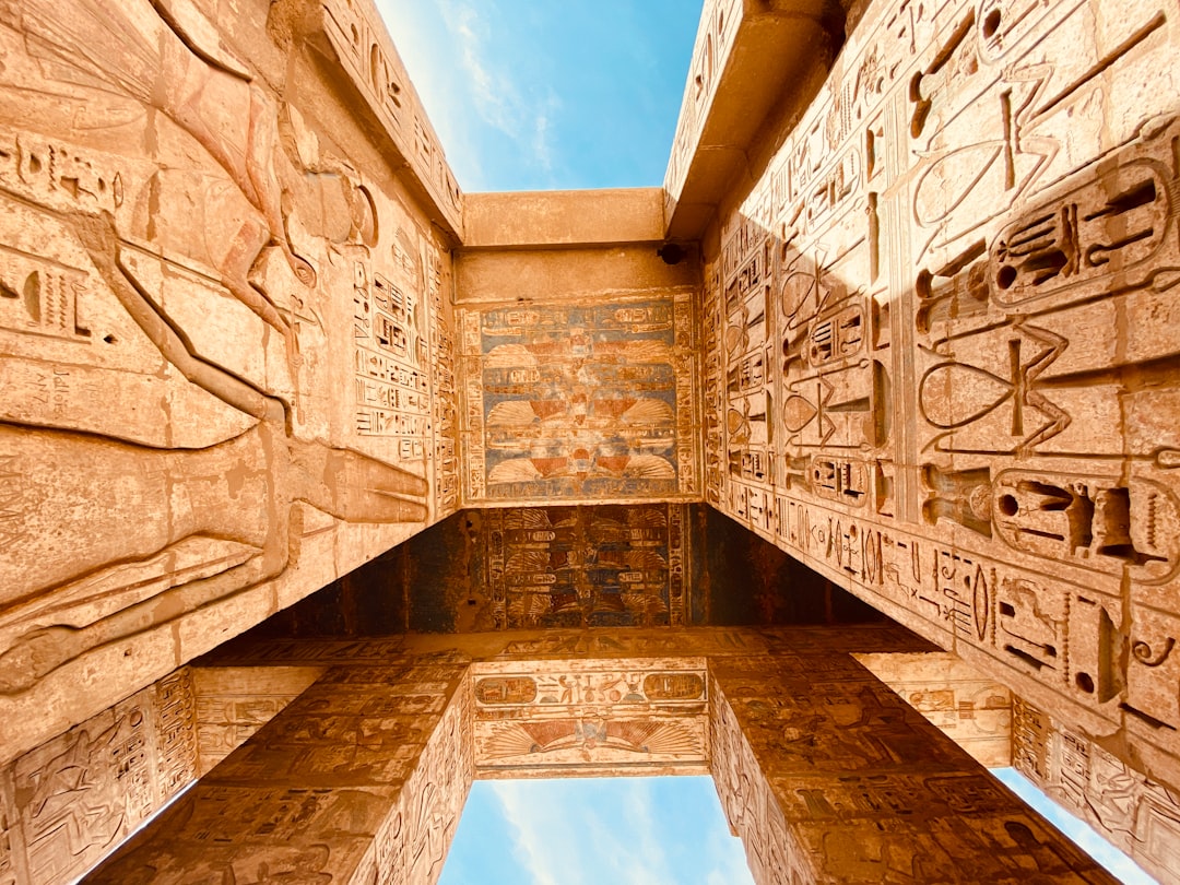 Descubra o Museu Geológico Egípcio: um tesouro no Cairo - Athar an Nabi | Secret World Trip Planner