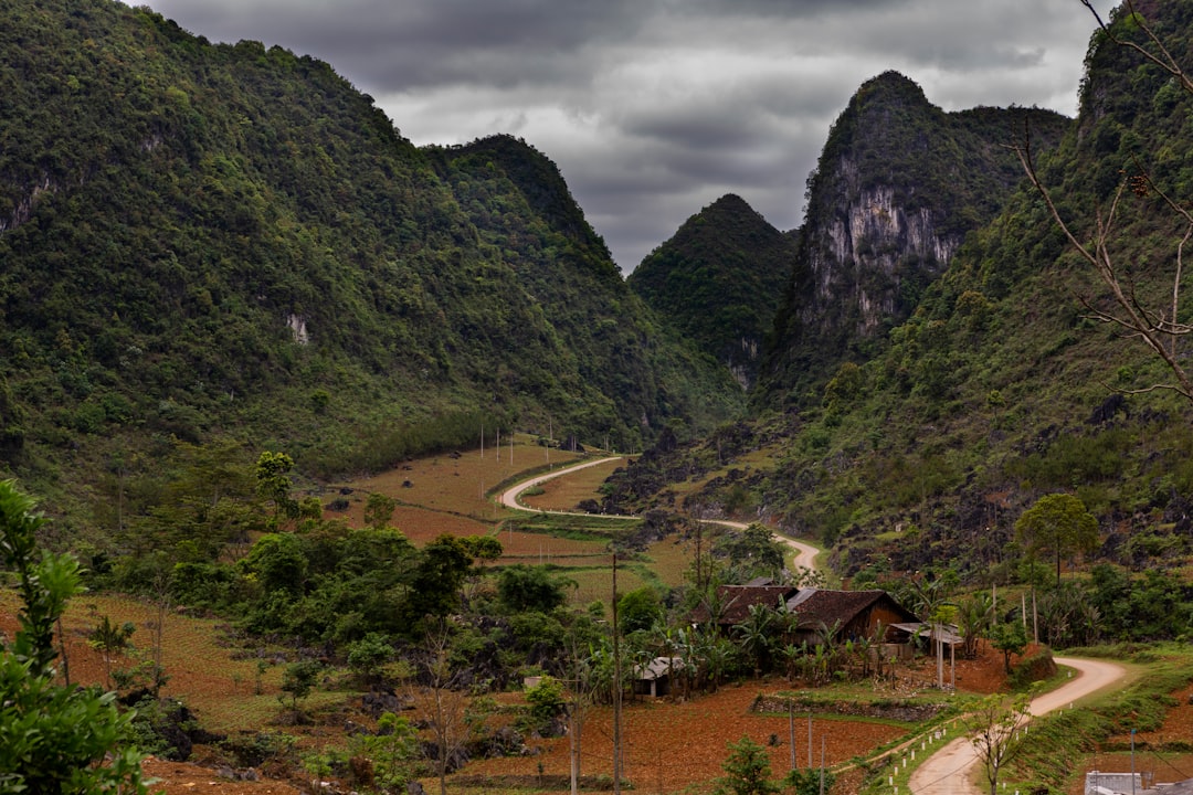 探索越南的自然天堂——Phou Den Din的美丽 - Muong Nhe | Secret World Trip Planner