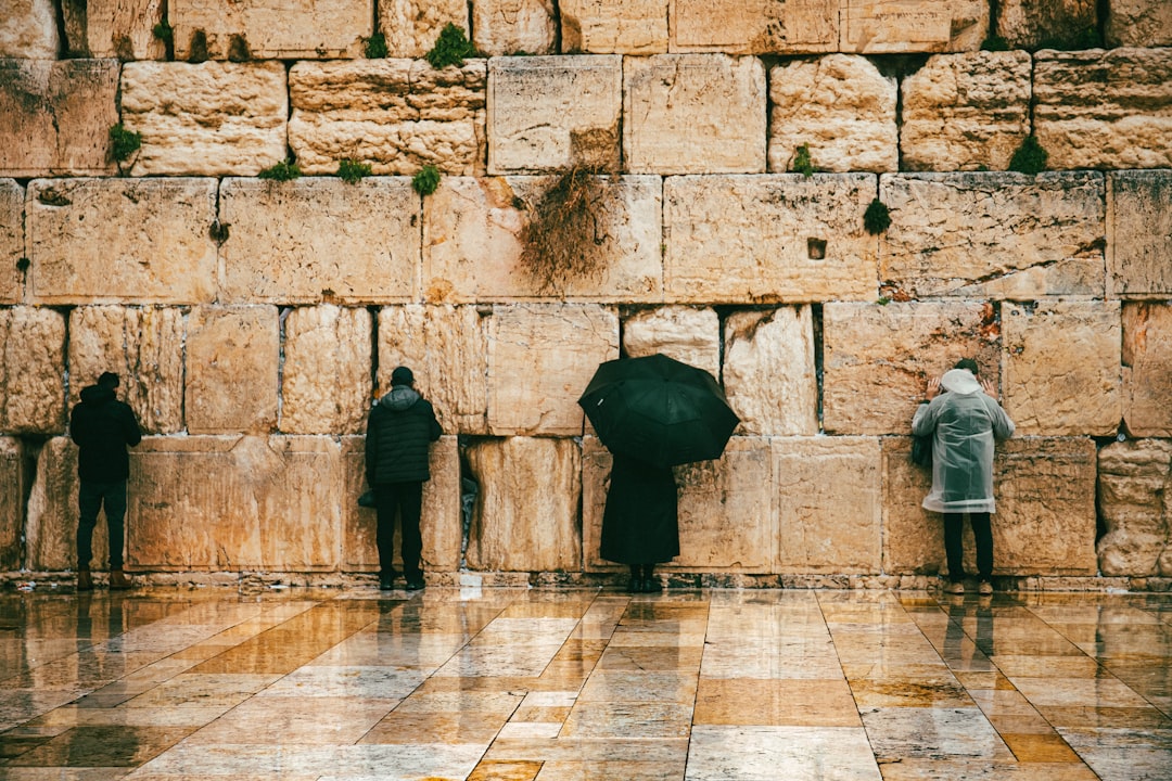 Le Mur Occidental : Histoire et Sacralité à Jérusalem - The Western Wall | Secret World Trip Planner