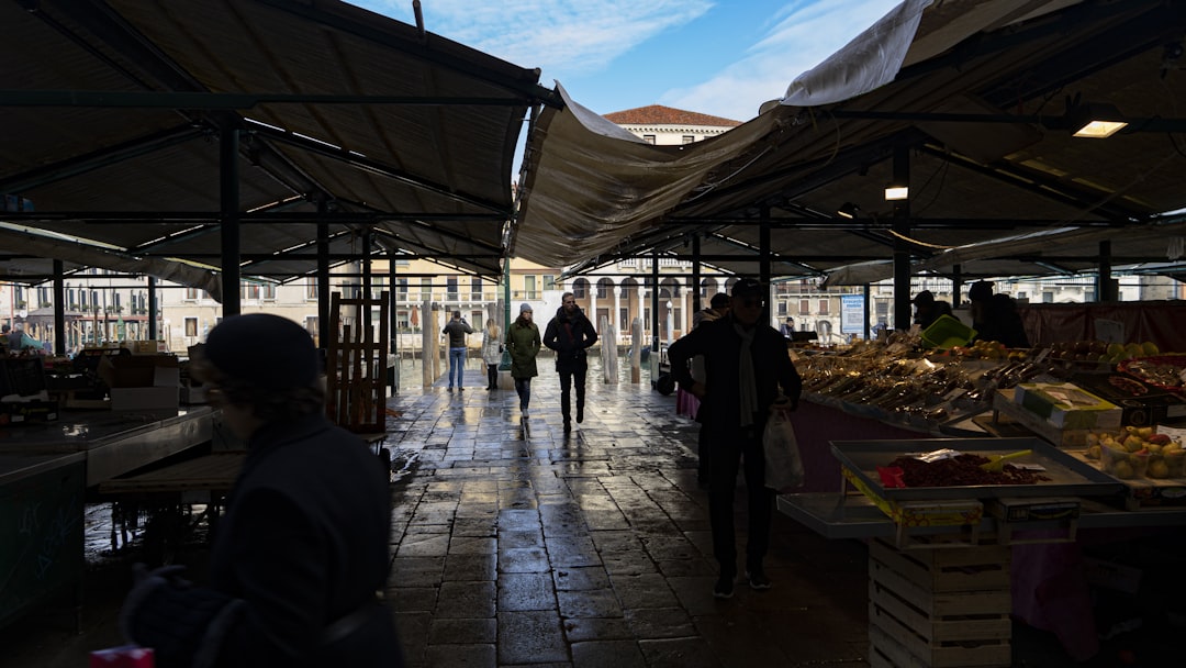 Explorando o Mercado de Rialto: Ícone de Veneza - 306 | Secret World Trip Planner