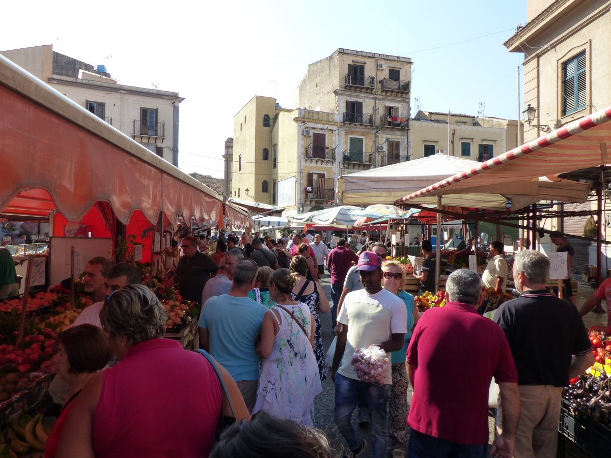 Mercato Ballarò: Uma Viagem pelos Sabores de Palermo - 23 | Secret World Trip Planner