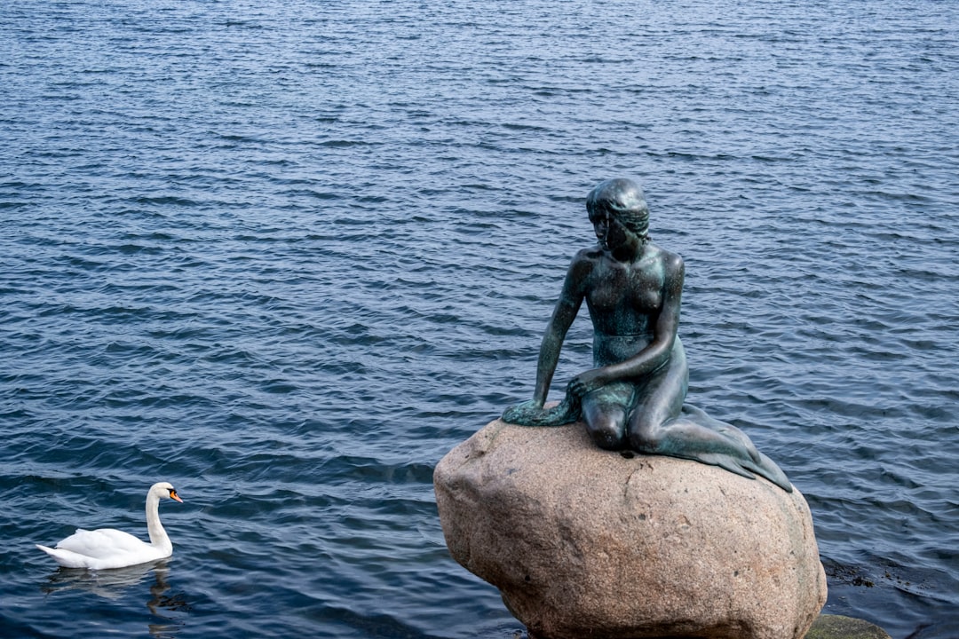 Die Kleine Meerjungfrau von Kopenhagen: Ein dänisches Wahrzeichen, das man nicht verpassen sollte - Langelinie 19 | Secret World Trip Planner