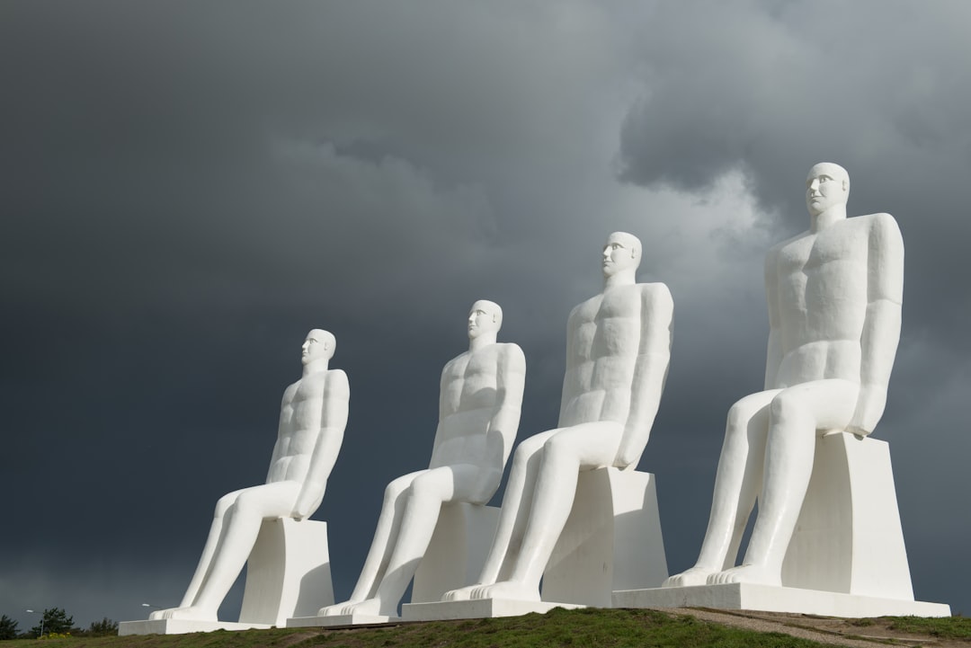 Esbjerg Kunstmuseum: Un Viaje por el Arte Danés - Havnegade 20 | Secret World Trip Planner