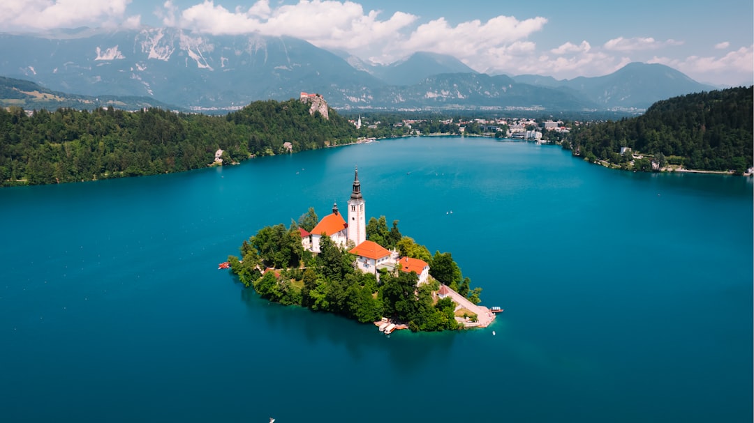 Mala Osojnica: O Paraíso Panorâmico de Bled - Ljubljanska cesta 8 | Secret World Trip Planner