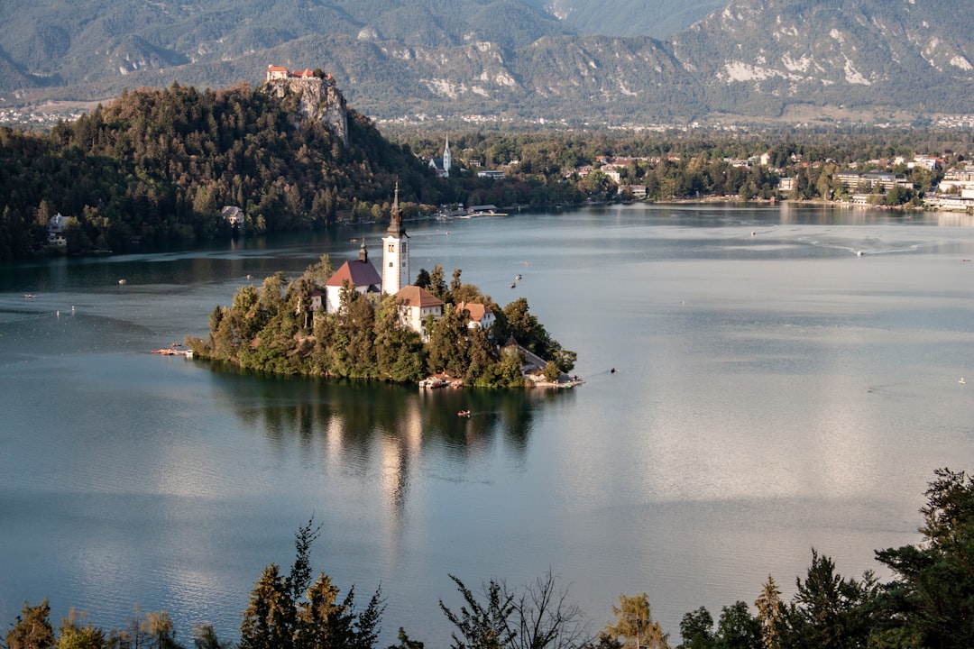 Mala Osojnica: O Paraíso Panorâmico de Bled - Ljubljanska cesta 8 | Secret World Trip Planner