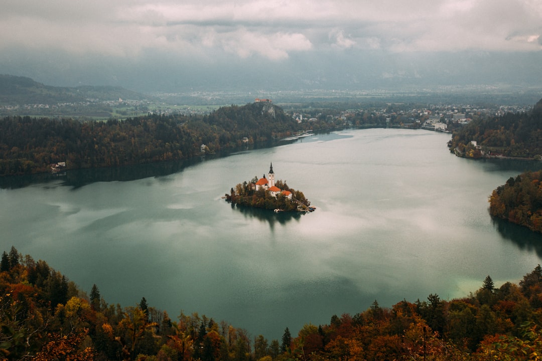 Мала Осовница: Панорамный Рай Бледа - Ljubljanska cesta 8 | Secret World Trip Planner