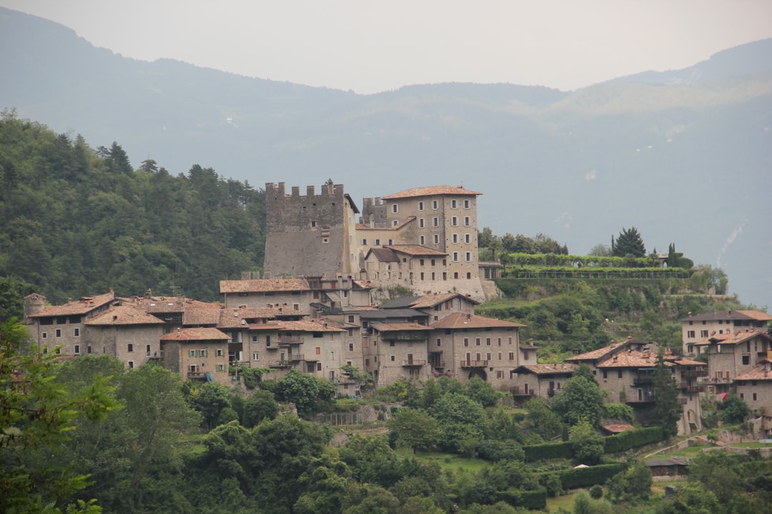 Castello di Sammezzano: Un Tesoro Nascosto in Toscana - 6 | Secret World Trip Planner