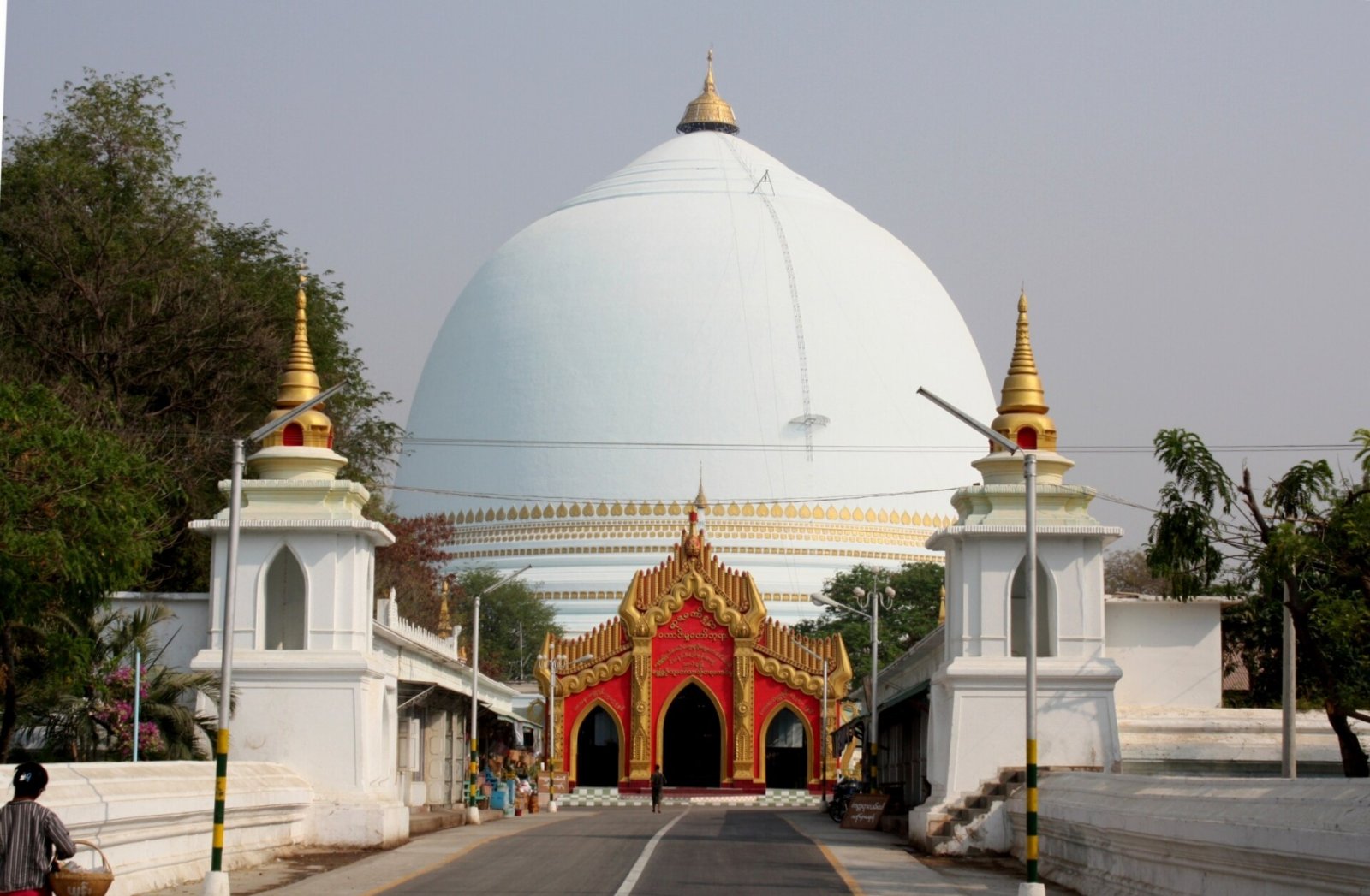 Descubra a Pagoda Kaunghmudaw: joia cultural de Myanmar - စစ်ကိုင်းမြို့ | Secret World Trip Planner
