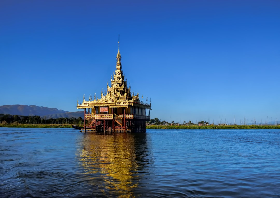 Découvrir Shwe Yan Pyay : un trésor culturel du Myanmar - Nyaungshwe | Secret World Trip Planner
