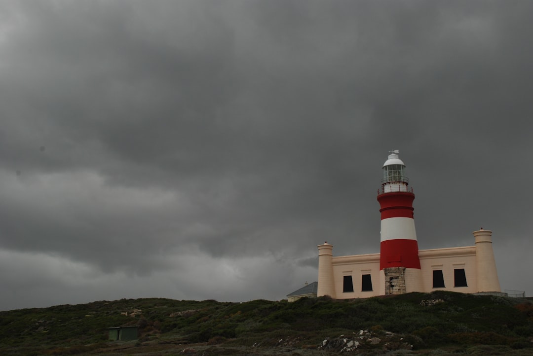 Cabo de las Agujas: El Faro del Extremo de África - L'Agulhas | Secret World Trip Planner