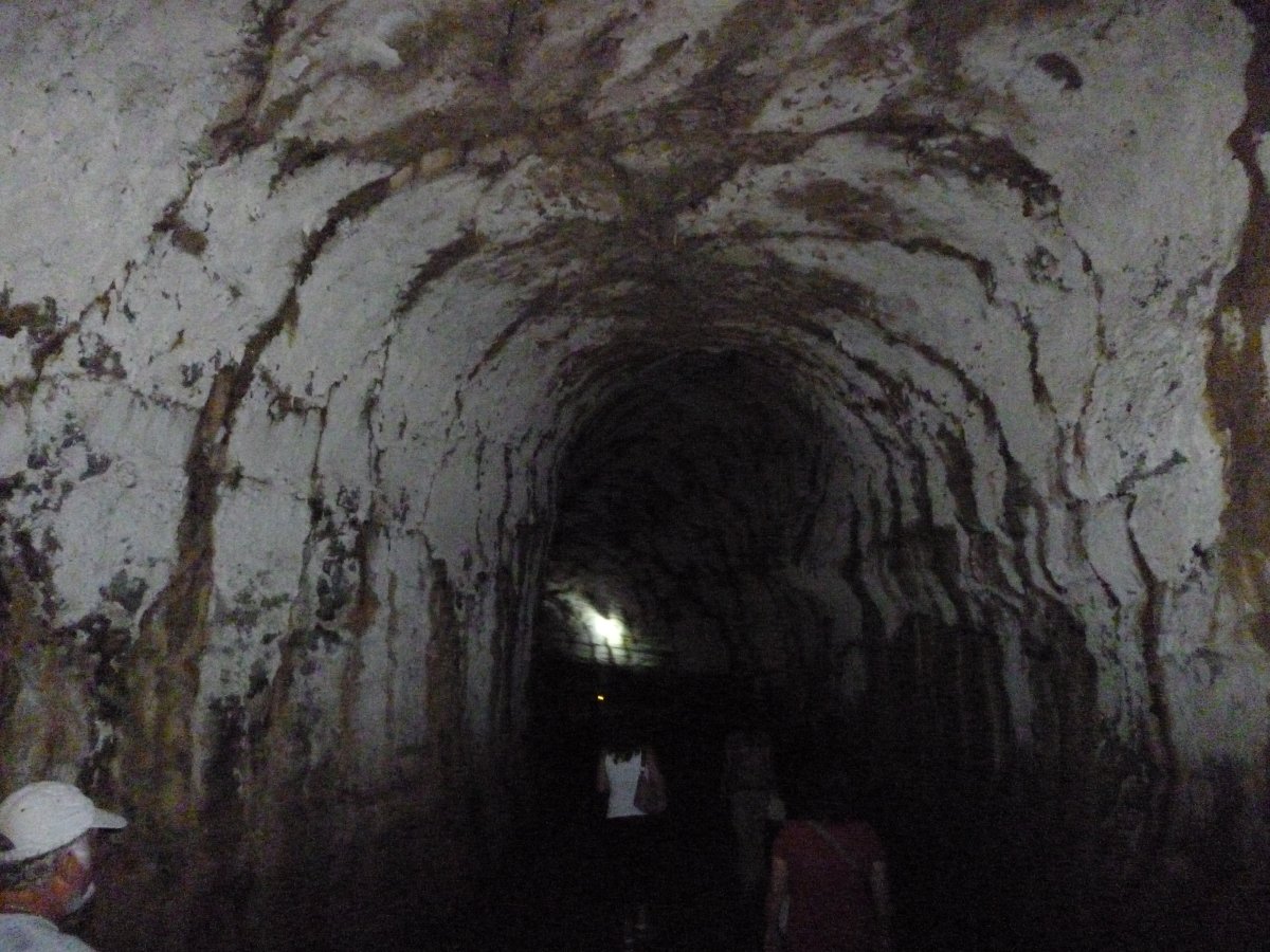 在哥斯达黎加的查托火山欣赏壮丽日落 - Alajuela Province | Secret World Trip Planner