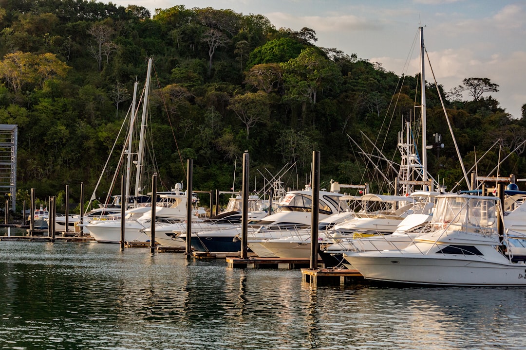 Discover the Centro de Exhibiciones Marinas in Panama - Manzana 080814 156475-5 | Secret World Trip Planner
