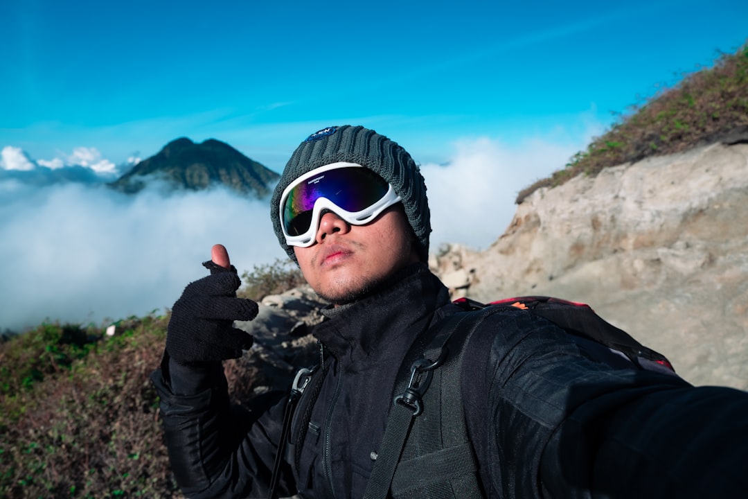 이젠 크레이터: 동자바의 청록색 산성 호수 - Kabupaten Banyuwangi | Secret World Trip Planner