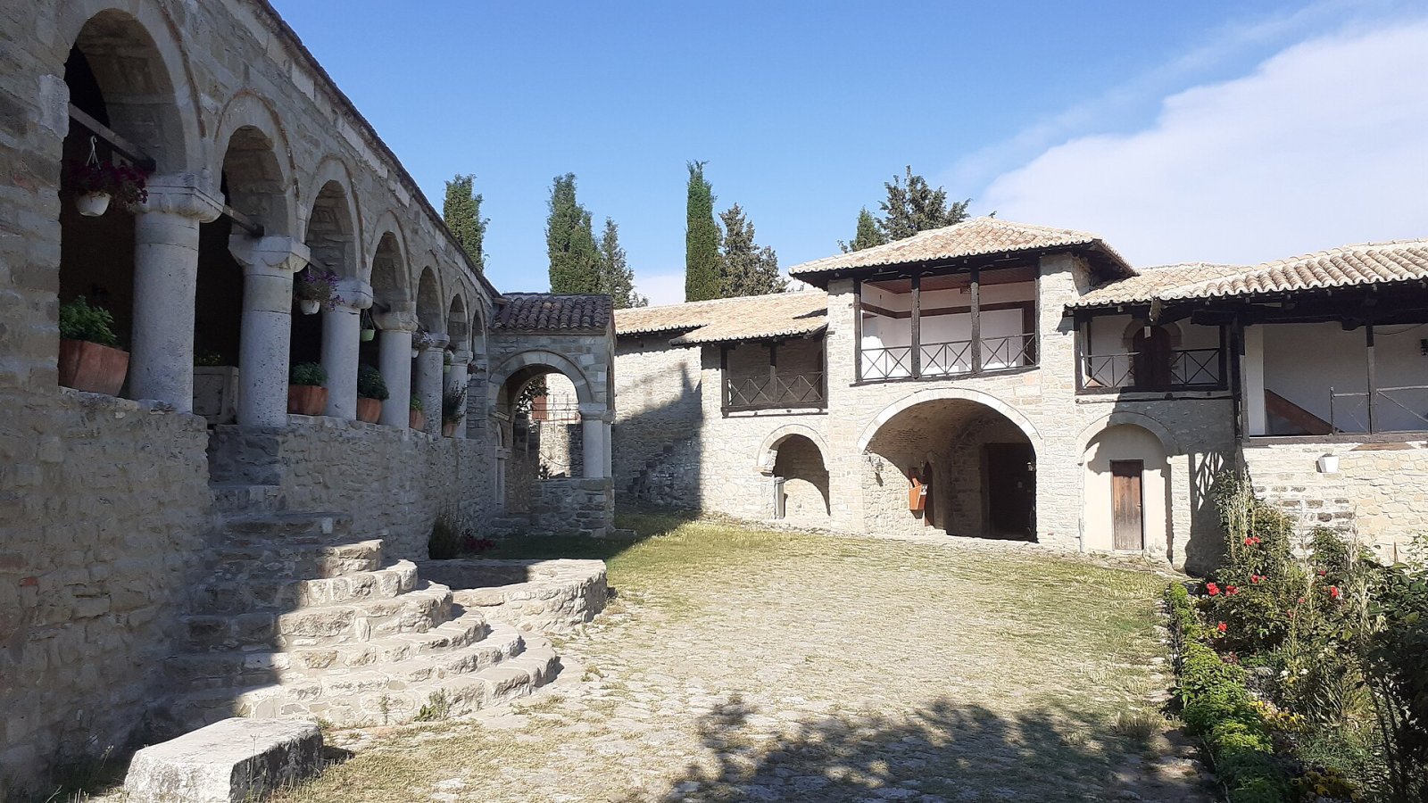Monasterio de Ardenica: Un Viaje a la Historia y Espiritualidad Albanesa - Kolonjë | Secret World Trip Planner