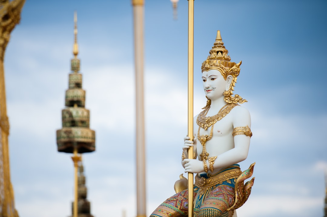Scopri Wat King Kaeo: un tesoro culturale in Thailandia - Amphoe Bang Phli | Secret World Trip Planner