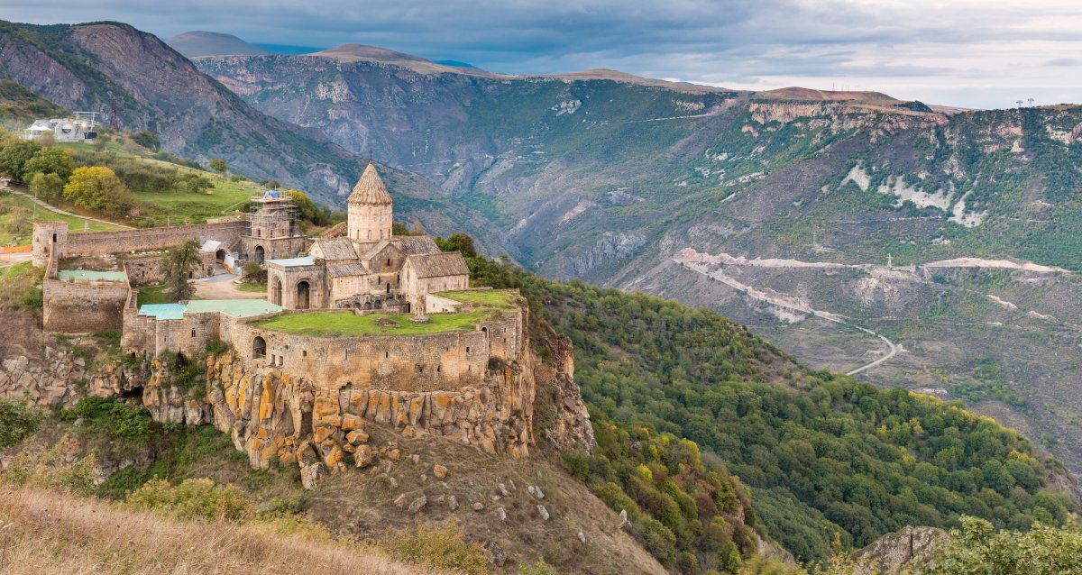Monastério de Tatev: joia medieval na Armênia - H45 | Secret World Trip Planner