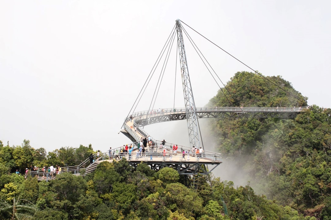 Langkawi Sky Bridge: il ponte curvo a 700 metri - 07000 Langkawi | Secret World Trip Planner