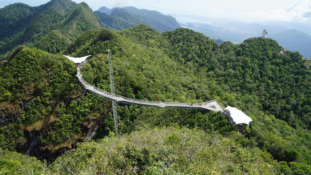 Лангкави Скай Бридж: изогнутый мост на высоте 700 м - 07000 Langkawi | Secret World Trip Planner