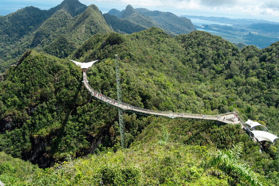 兰卡威天空桥：700米的弯曲桥梁 - 07000 Langkawi | Secret World Trip Planner