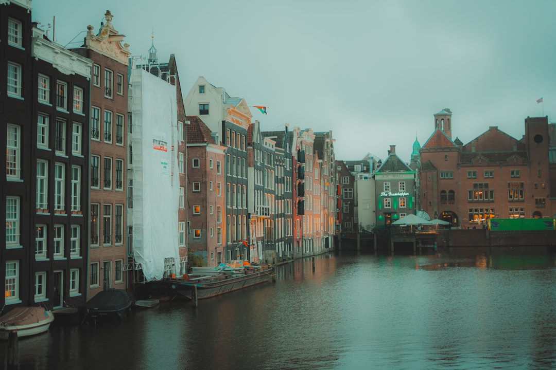 Alternatives à Wanderlog 2026 : meilleures apps pour Amsterdam - Amsterdam | Secret World Trip Planner