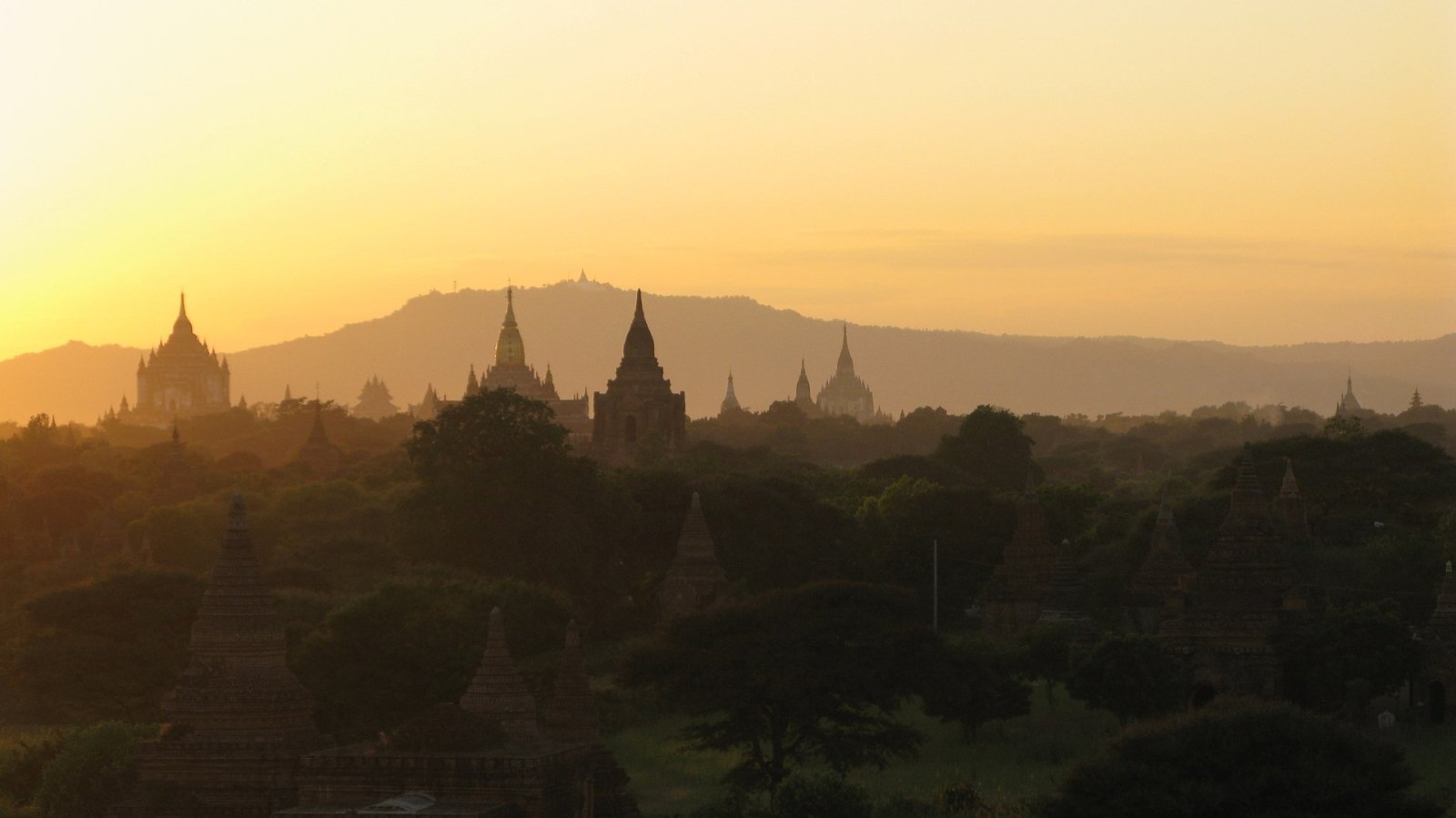 2000年を発見する:反省と変化の年 - Nyaung-U | Secret World Trip Planner