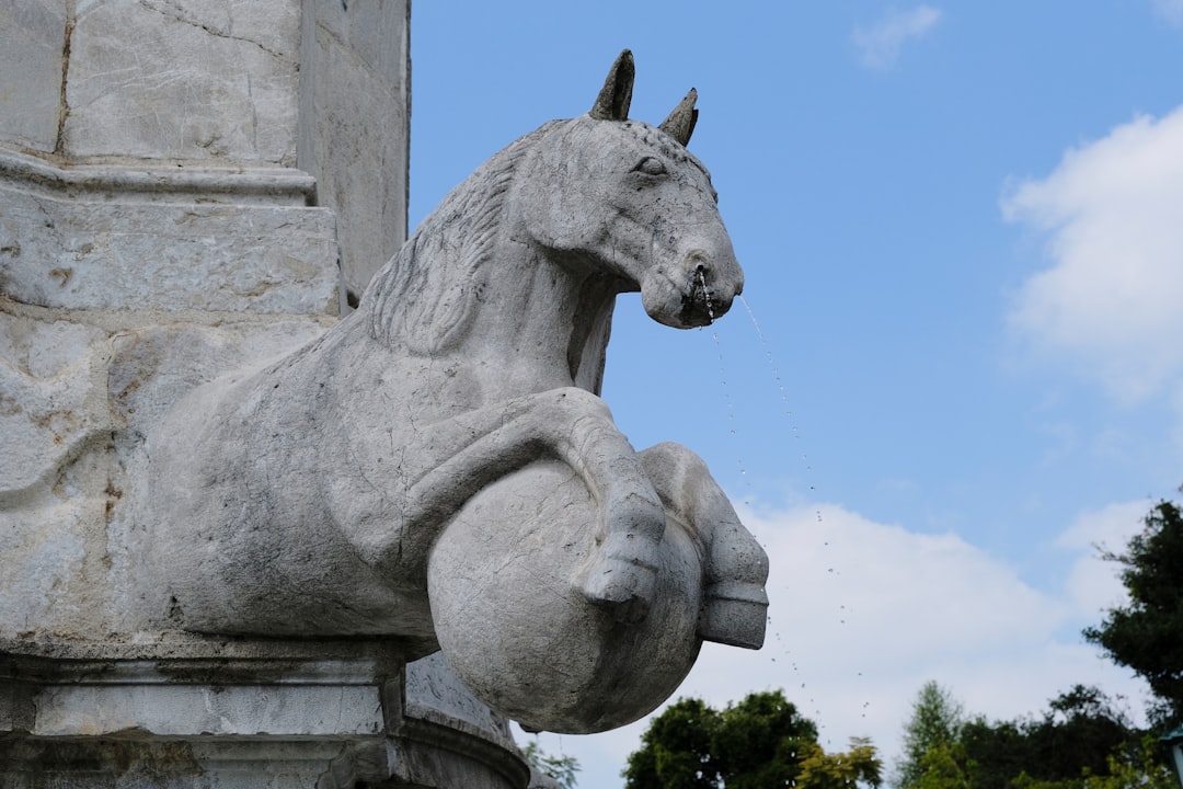 Explorando Plaza España: Historia y Belleza de Guatemala - Guatemala City | Secret World Trip Planner