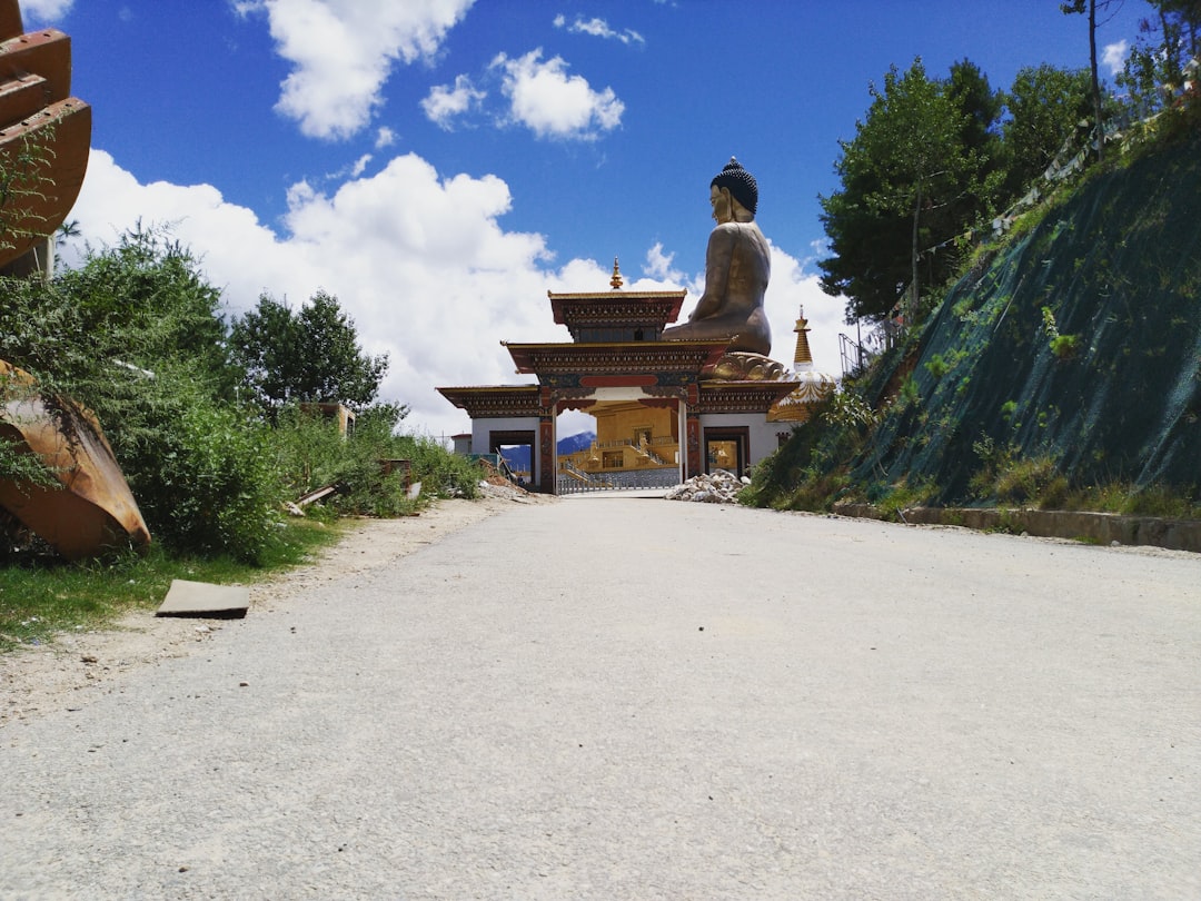 Dzong von Punakha: Das Kloster-Festung im Bhutan - HVR7+G62 | Secret World Trip Planner