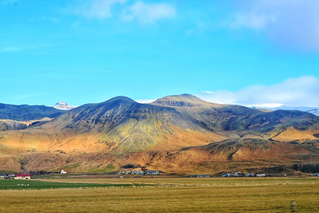 Krísuvíkurberg: Un Paraíso Natural en Islandia - RWJJ+3CG | Secret World Trip Planner