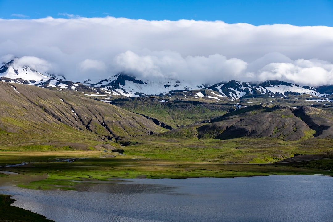 探索Frostastaðavatn:冰岛的寒冷之地湖泊 - Fjallabaksleið Nyrðri | Secret World Trip Planner