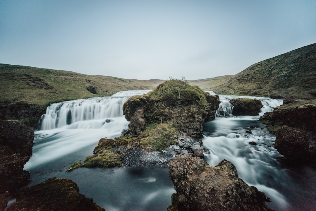 Entdecken Sie die Magie von Ófærufoss: Der Unverzichtbare Isländische Wasserfall | Secret World Trip Planner