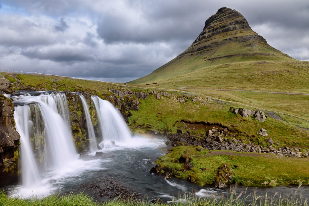 Scopri Grundarfjörður: un gioiello dell'Islanda occidentale - WQG2+GC | Secret World Trip Planner