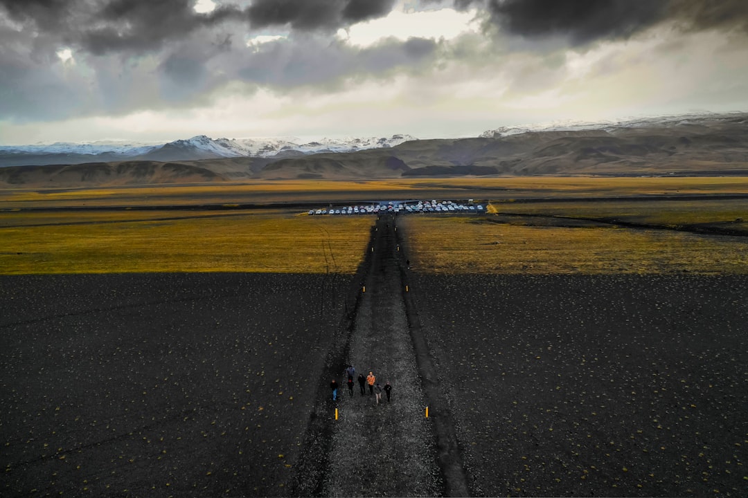 Outlaws: Un Viaje al Mundo de los Videojuegos en Islandia - Reykjavík | Secret World Trip Planner