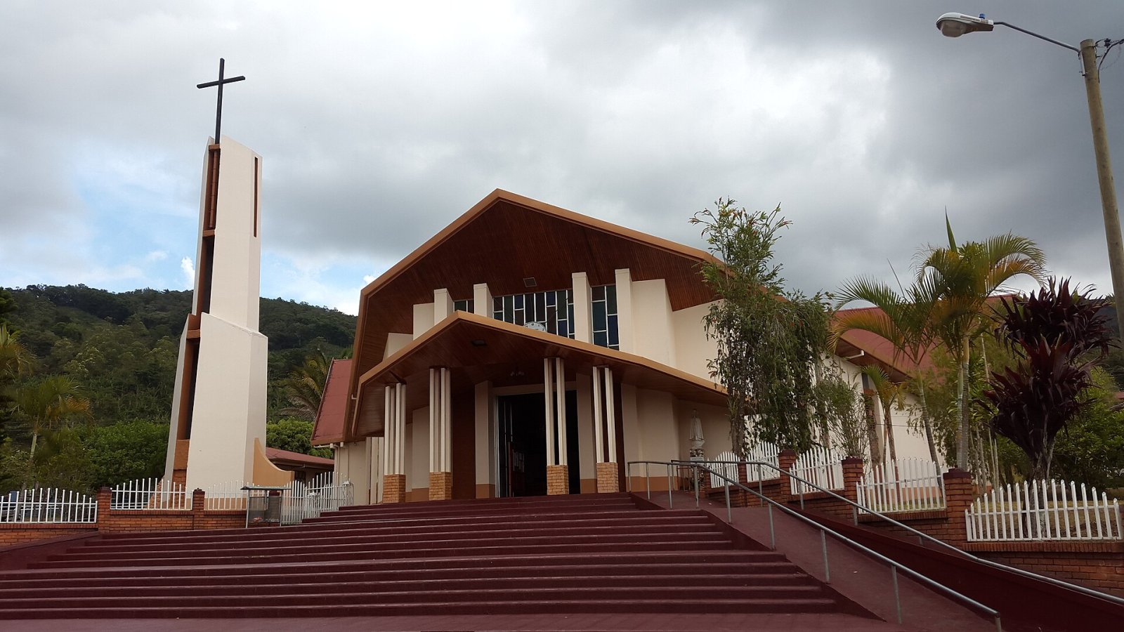 Iglesia de San Pablo : Un trésor culturel à Platanares - Pérez Zeledón | Secret World Trip Planner