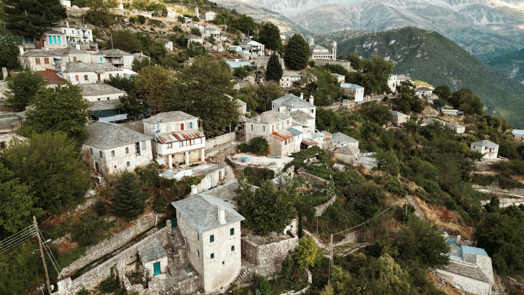 Domaine Argyros : Assyrtiko et volcan à Santorin - Episkopi Gonias 847 00 | Secret World Trip Planner