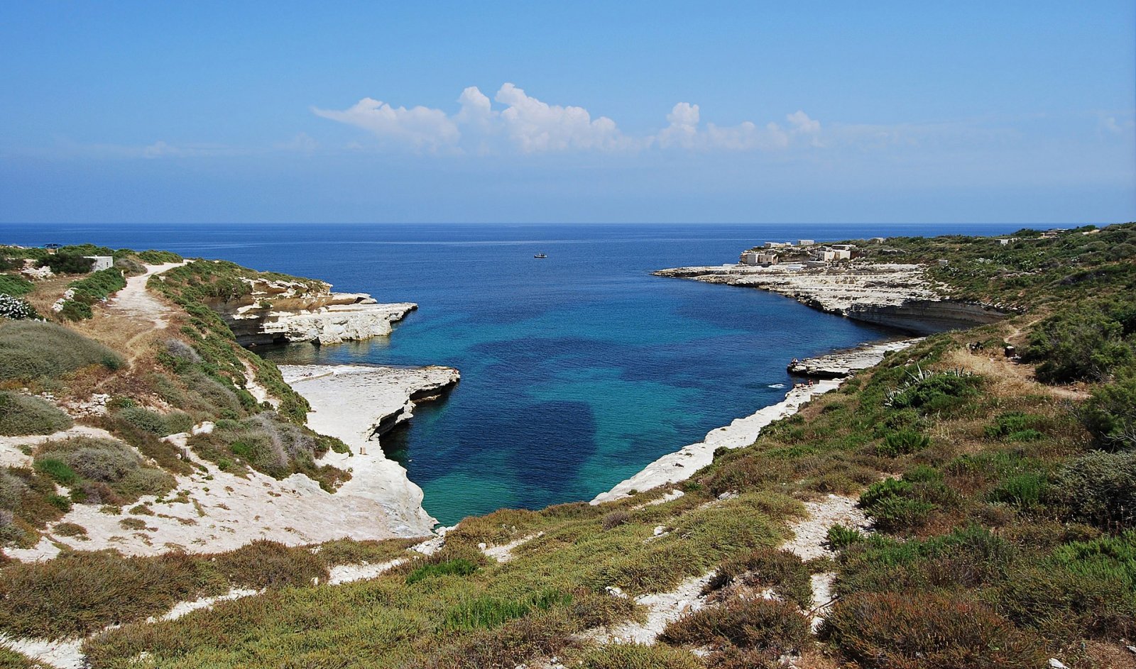 Scopri il Faro di Delimara: un gioiello di Malta - Delimara Lighthouse | Secret World Trip Planner