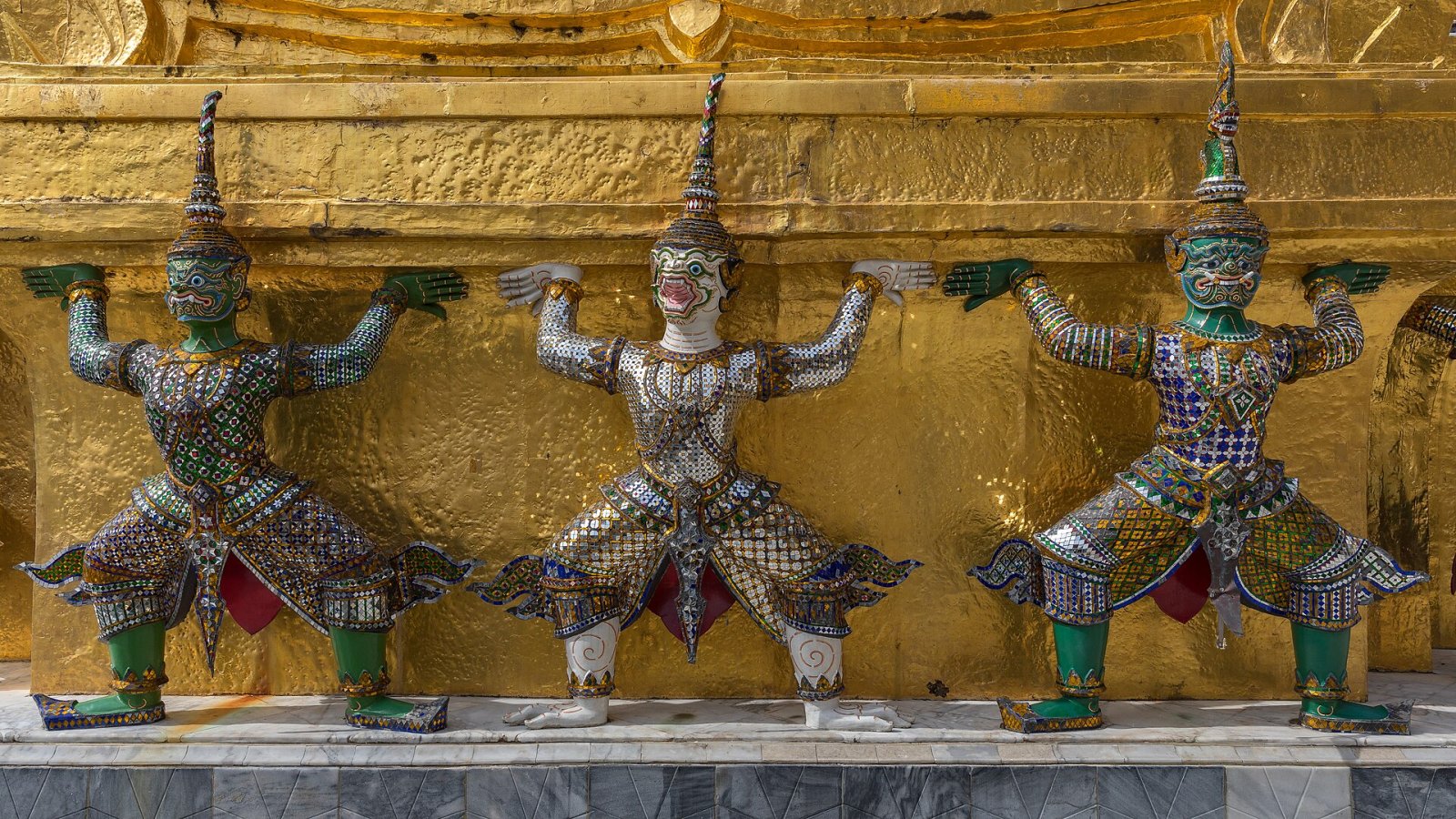 チェディを発見する:タイ文化の旅 - Mueang Prachinburi District | Secret World Trip Planner