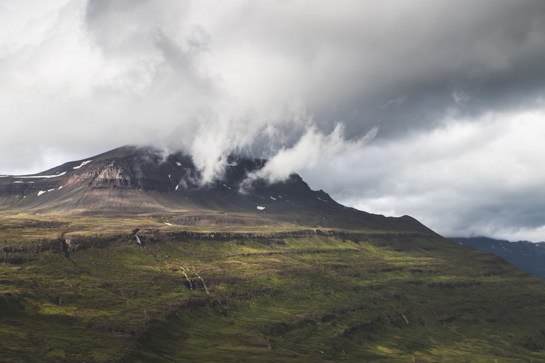 アイスランドのシールド火山の魅力を発見する | Secret World Trip Planner