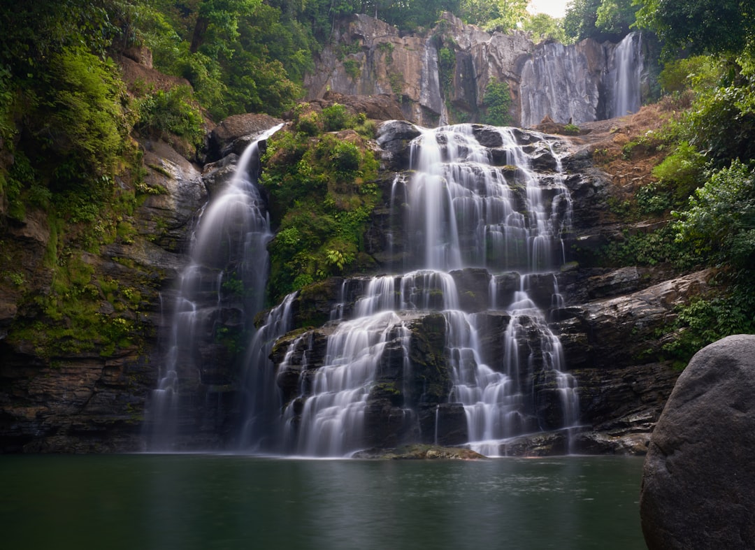 Cascades Nauyaca : double chute dans la forêt costaricaine - Pérez Zeledón | Secret World Trip Planner