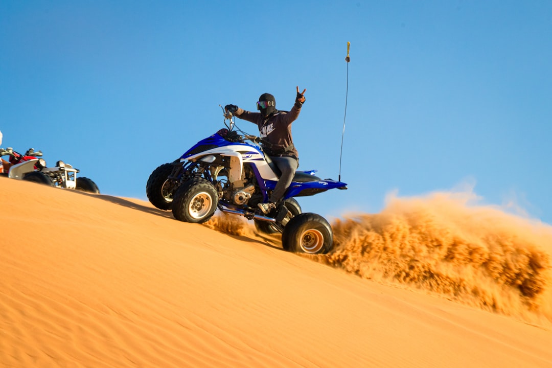 ワヒバ砂漠:オマーンの砂丘をトレッキング - Al Ghubrah Ash Shamaliyyah | Secret World Trip Planner